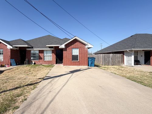 204 W Lamar St, Palmer, TX, 75152-8228 | Card Image