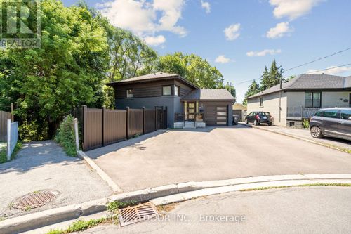 25 Nagel Rd, Toronto, ON, M3M1X7 | Card Image