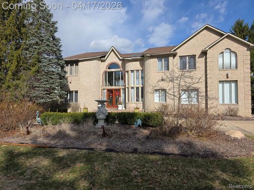 29614 Kenloch Dr, Farmington Hills, MI, 48331-1916 | Card Image