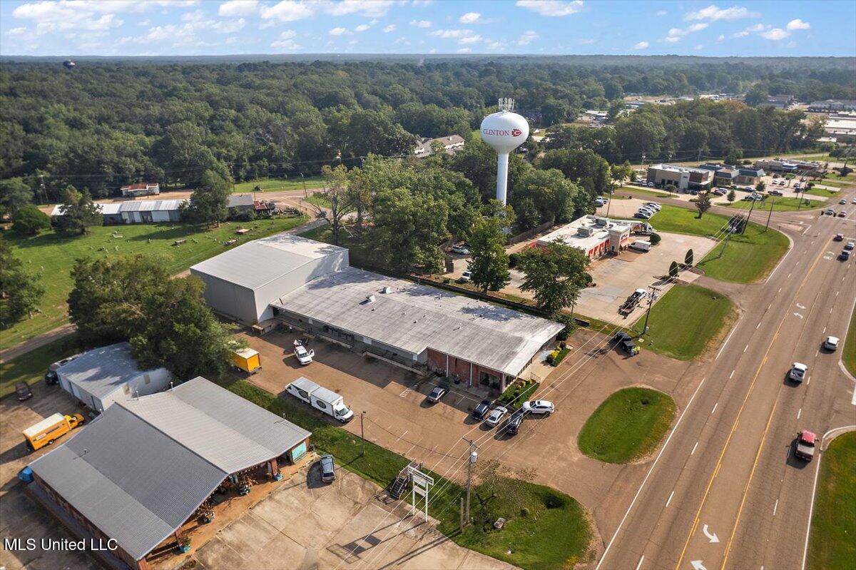 Commercial Sale in Clinton 5