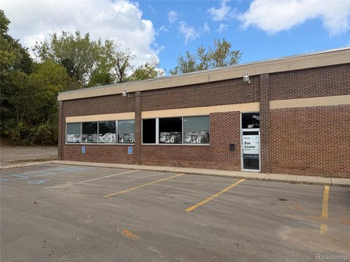 5058 S Waverly Rd, Lansing, MI, 48911-2718 | Card Image