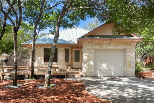 39 Pleasant Valley Rd, Wimberley, TX, 78676-2329 | Card Image