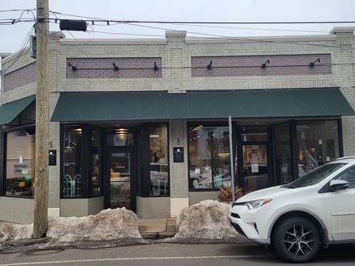 695-697 Belmont St, Belmont, MA, 02478-4401 | Card Image