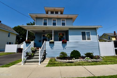1 Delaware Ct, Watervliet, NY, 12189-3527 | Card Image