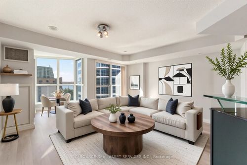 911-8 York St, Toronto, ON, M5J2Y2 | Card Image