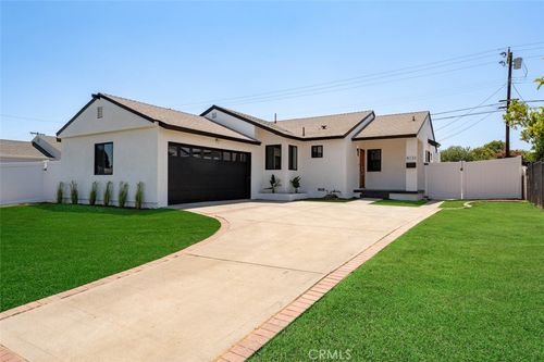 8133 Brimfield Avenue, Panorama City, CA, 91402 | Card Image