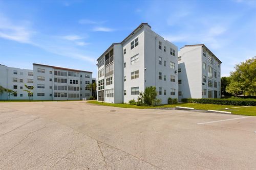 412k-2860 Somerset Drive, Lauderdale Lakes, FL, 33311 | Card Image
