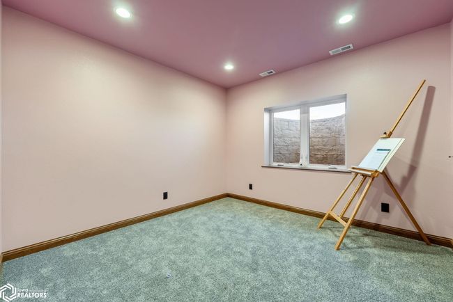 27501 Highway 149, House other with 3 bedrooms, 2 bathrooms and null parking in Sigourney IA | Image 20