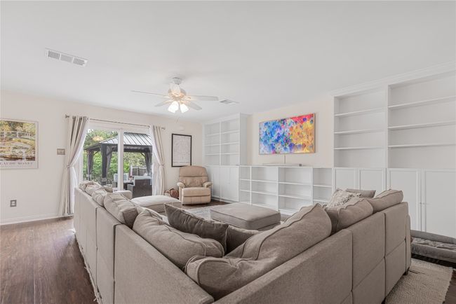 1006 Del Roy Dr, House other with 3 bedrooms, 3 bathrooms and 2 parking in Cedar Park TX | Image 9