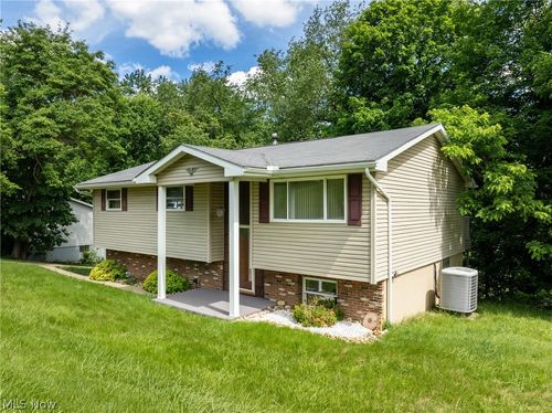 791 Overlook Dr, Wintersville, OH, 43953-7421 | Card Image