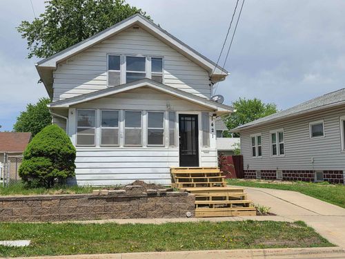 1421 Williston Ave, Waterloo, IA, 50702-2334 | Card Image