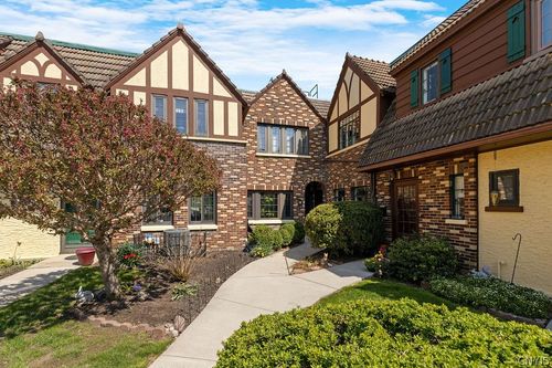 7-3401 James St, Syracuse, NY, 13206-2482 | Card Image