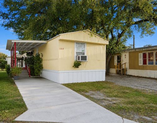 132 Newbury Dr, Tampa, FL, 33615-3137 | Card Image