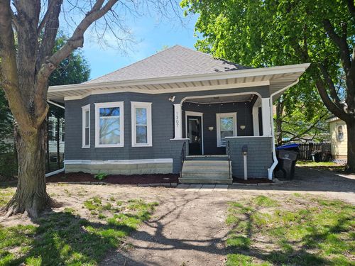 1307 S Main St, Bloomington, IL, 61701-6757 | Card Image