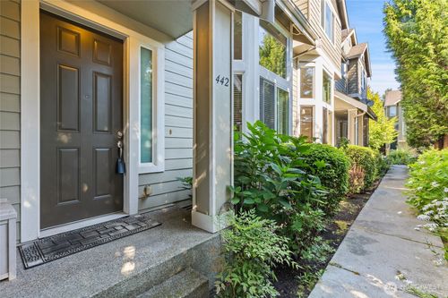 442 Tacoma Pl Ne, Renton, WA, 98056-8506 | Card Image
