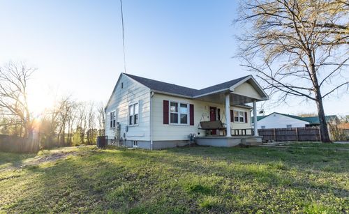 1711 N Ash St, Nevada, MO, 64772-1107 | Card Image