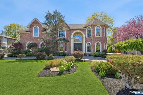 7 Jean Dr, Englewood Cliffs, NJ, 07632-2320 | Card Image