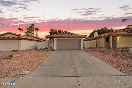 4711 E Piedmont Rd, Phoenix, AZ, 85044-5562 | Card Image