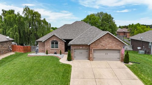711 W Morning Glory Dr, Nixa, MO, 65714-8400 | Card Image