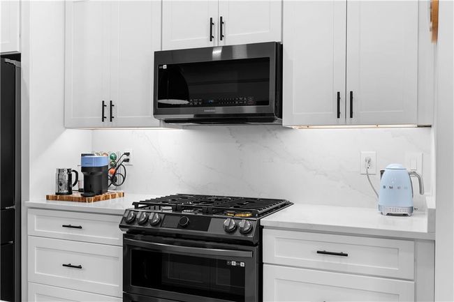 208 Wade Creek Rd, Townhouse with 4 bedrooms, 4 bathrooms and null parking in Alpharetta GA | Image 13