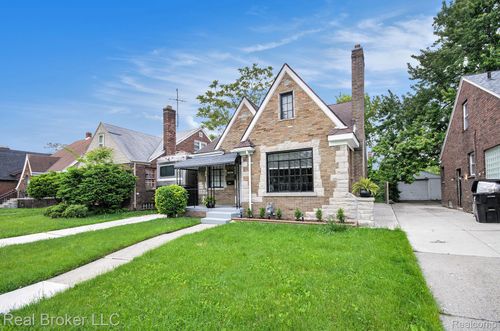 5585 Buckingham Ave, Detroit, MI, 48224-3254 | Card Image