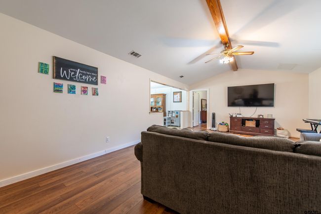 103 Irvin Ln, House other with 3 bedrooms, 2 bathrooms and null parking in Mt Vernon TX | Image 7