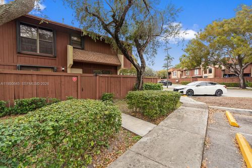 apt-b-7064 Sw 114th Pl, Miami, FL, 33173-1827 | Card Image