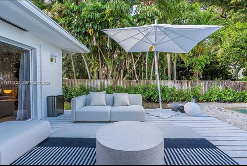 1001 Ne 86th St, Miami, FL, 33138-3431 | Card Image