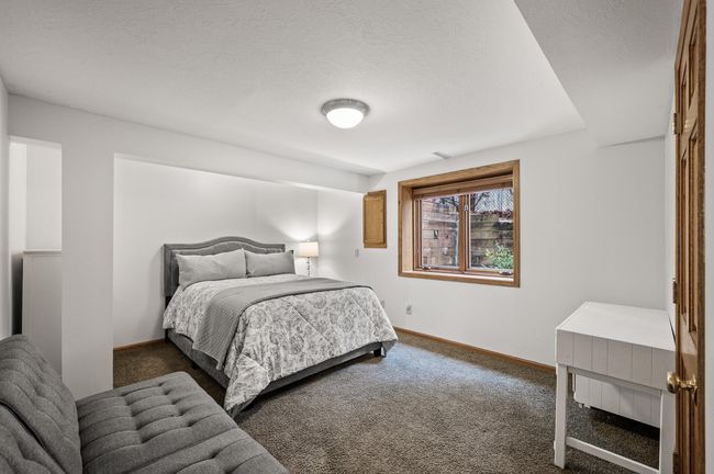 613 Chateau Cir, House other with 5 bedrooms, 3 bathrooms and null parking in Burnsville MN | Image 46