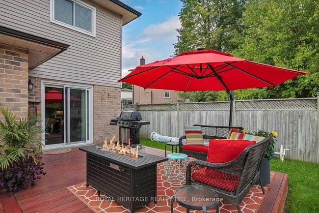 28 Cawker Crt, House other with 5 bedrooms, 4 bathrooms and 4 parking in Whitby ON | Image 48