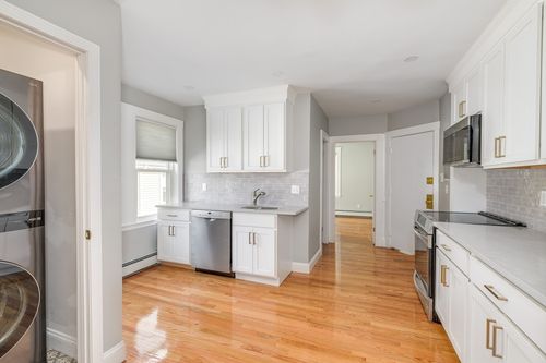 43a-43 Mill St, Quincy, MA, 02169-5624 | Card Image