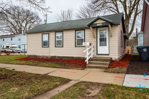 1406 6th St S, La Crosse, WI, 54601-5311 | Card Image