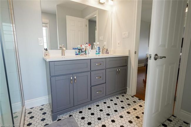 1 Christopher Crt, House other with 5 bedrooms, 2 bathrooms and 4 parking in North Bay ON | Image 31