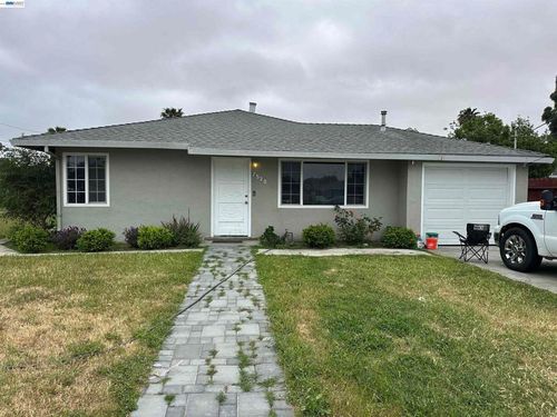 7530 Wells Ave, Newark, CA, 94560-3528 | Card Image