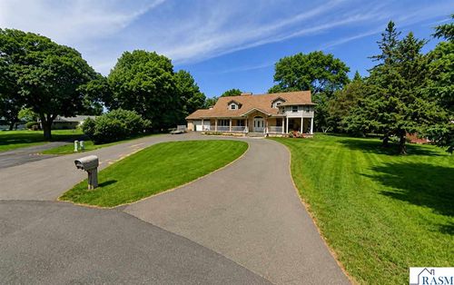 64 Skyline Dr, Mankato, MN, 56001-1925 | Card Image