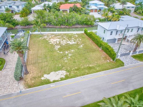 200 15th Cir, Key Colony Beach, FL, 33051 | Card Image
