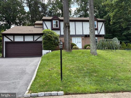 853 Green Ridge Cir, LANGHORNE, PA, 19053-1966 | Card Image