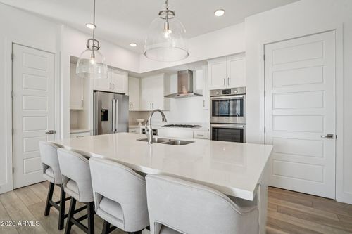 209-5250 E Deer Valley Dr, Phoenix, AZ, 85054-5715 | Card Image