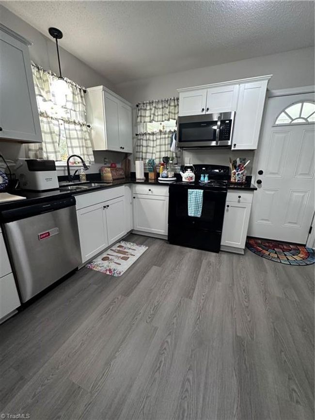 100 Daniels St, House other with 3 bedrooms, 2 bathrooms and null parking in Randleman NC | Image 38