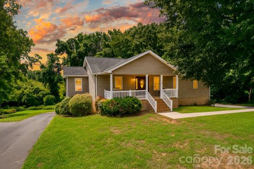 116 Brewer Ln, Mooresville, NC, 28115-7503 | Card Image