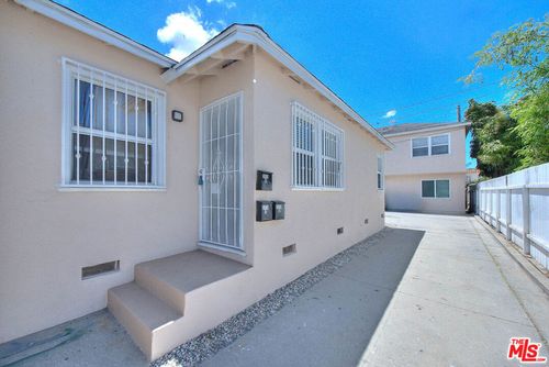 b-2820 Liberty Blvd, South Gate, CA, 90280-2399 | Card Image