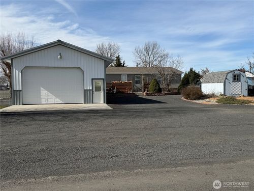 165 Ne Dungan Rd E, Creston, WA, 99117-9533 | Card Image