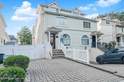 137 Shiel Ave, Staten Island, NY, 10309-4281 | Card Image