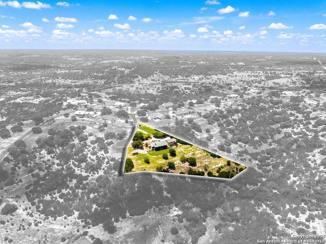 112 Juniper Pt, House other with 4 bedrooms, 5 bathrooms and null parking in Ingram TX | Image 64