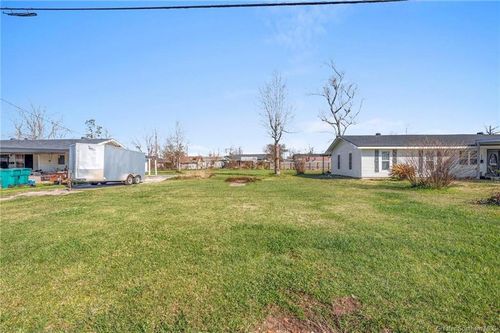 920 Shady Ln, Westlake, LA, 70669-3902 | Card Image