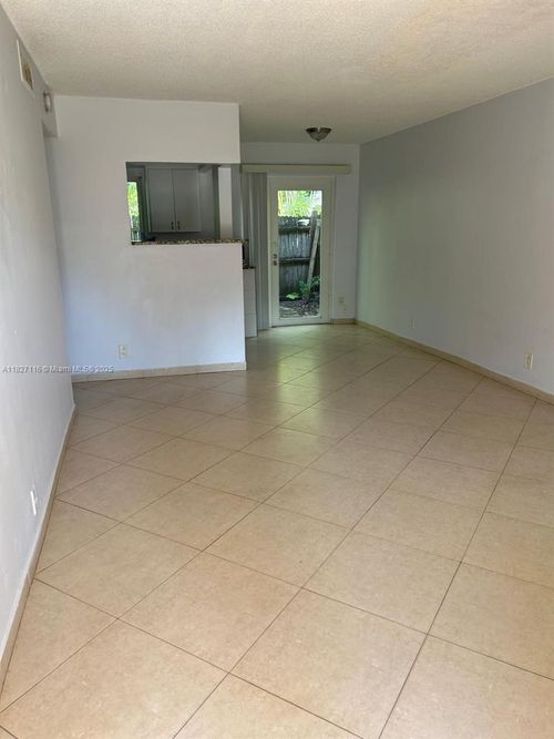 apt-1-1111 Tequesta St, Fort Lauderdale, FL, 33312-2550 | Card Image
