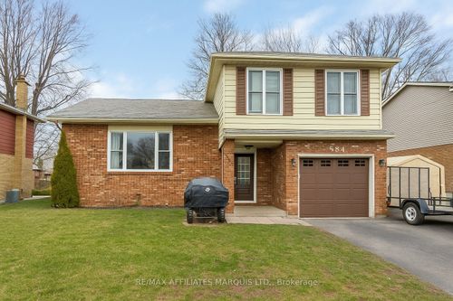 584 Kirkwood St, Cornwall, ON, K6H5Y8 | Card Image