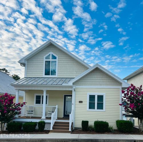 b-131 N Deer Village Ln, La Follette, TN, 37766-5602 | Card Image