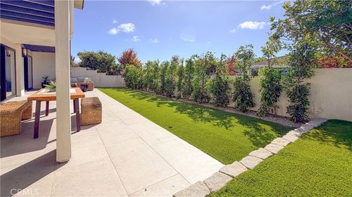 5 Curl Dr, Corona del Mar, CA, 92625-1416 | Card Image