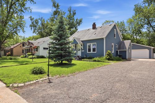 8352 Nicollet Ave S, Bloomington, MN, 55420-2320 | Card Image